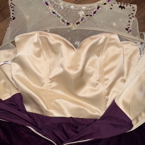 Elegant Deep Purple and Cream Evening Dress HOCO Party Dress Prom - Picture 12 of 12